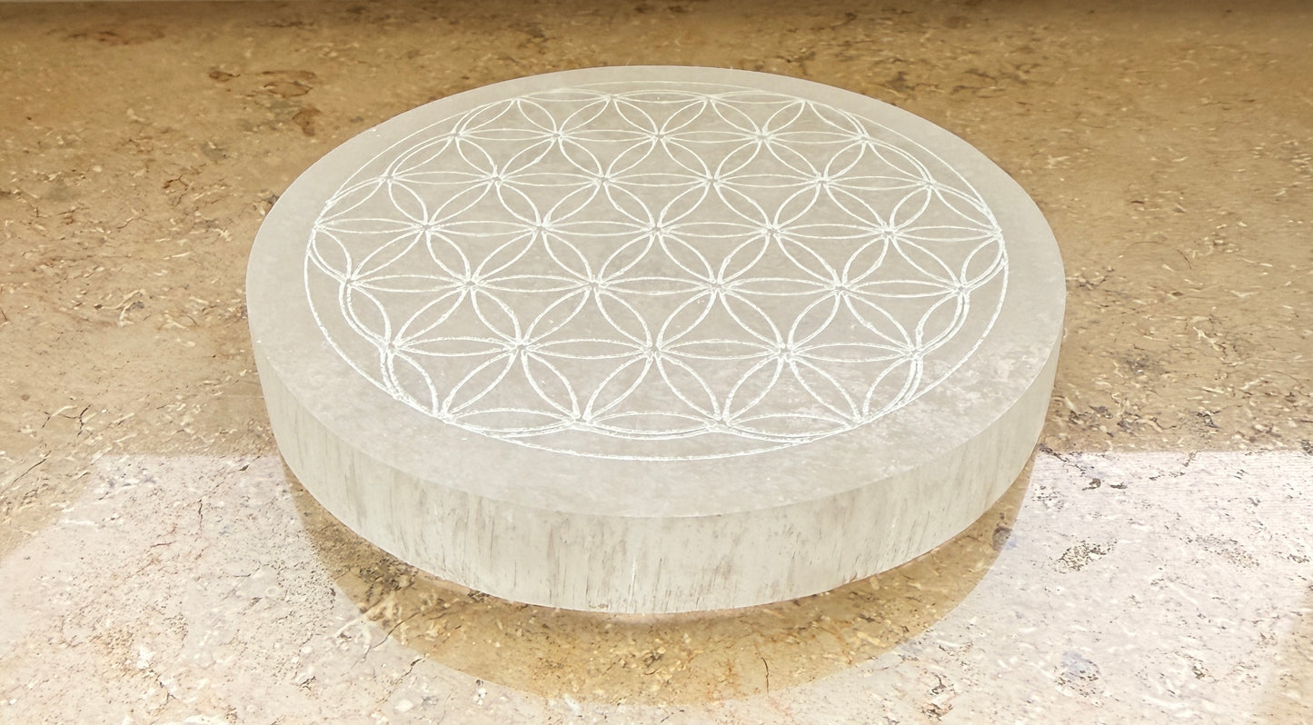 Runde Selenitplatte "Blume des Lebens"